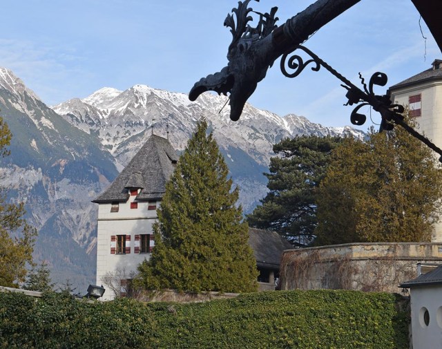 Fig_02_Schloss_Ambras_0086_1000