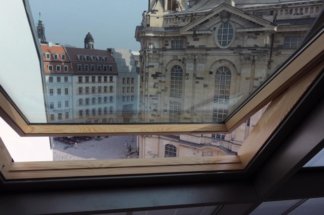 Fig_05_Frauenkirche_from_Window_Dresden_01_010709_3260_1000